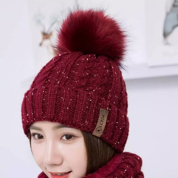 💌 LCZTN Pom Pom Hat Slouchy Cable Knit Tobogan Ski Hat Burgundy - Picture 1 of 10